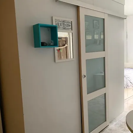 Fee Maison With Apartment Cuissai